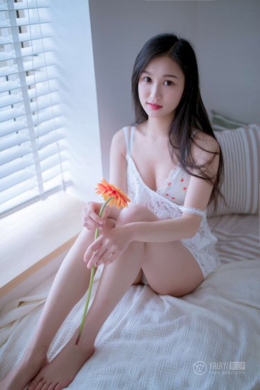 电眼美女小游戏